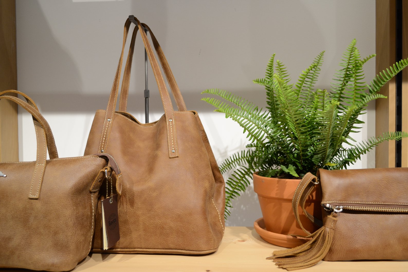 Rituals Tote Tribe | Leather Bags | Roots